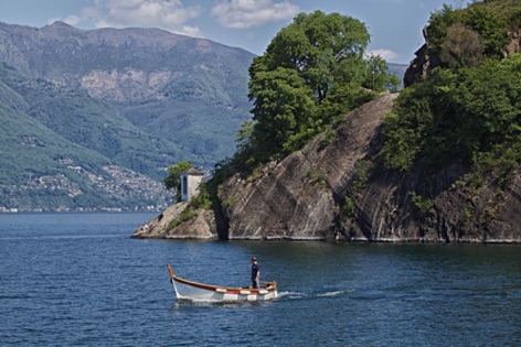 Barca da pesca a Maccagno Barca da pesca a Maccagno